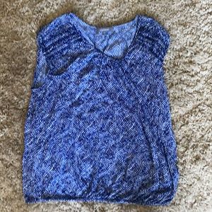 Daisy Fuentes sleeveless top.